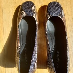 Donald Pliner Snake print shoes
